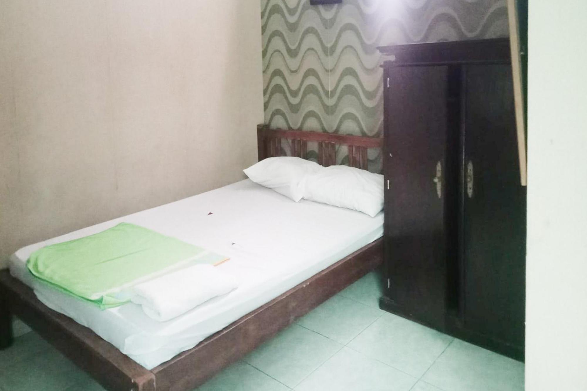 Trihakso Guest House Near Kaliurang Redpartner Слеман Экстерьер фото